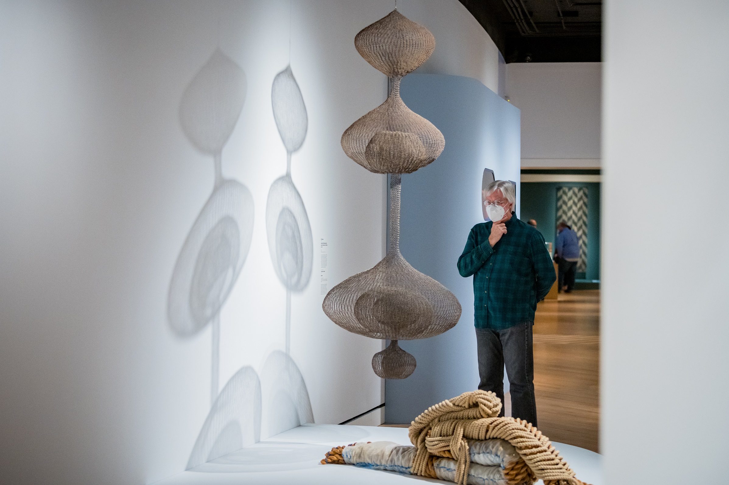 Guest view Ruth Asawa Guest viewing basket woven hanging sculpture
