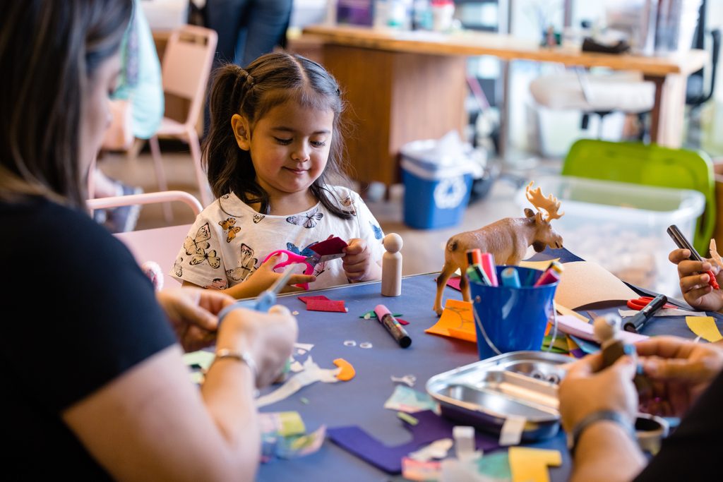 children creating crafts